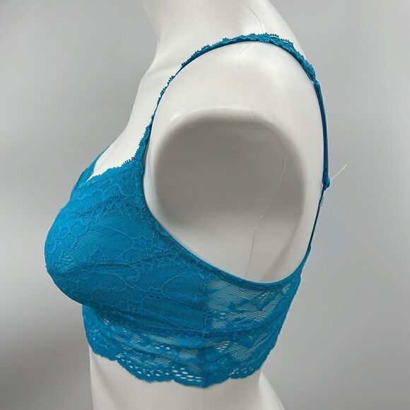 Pink Victoria’s Secret small blue lace bralette - Picture 3 of 4
